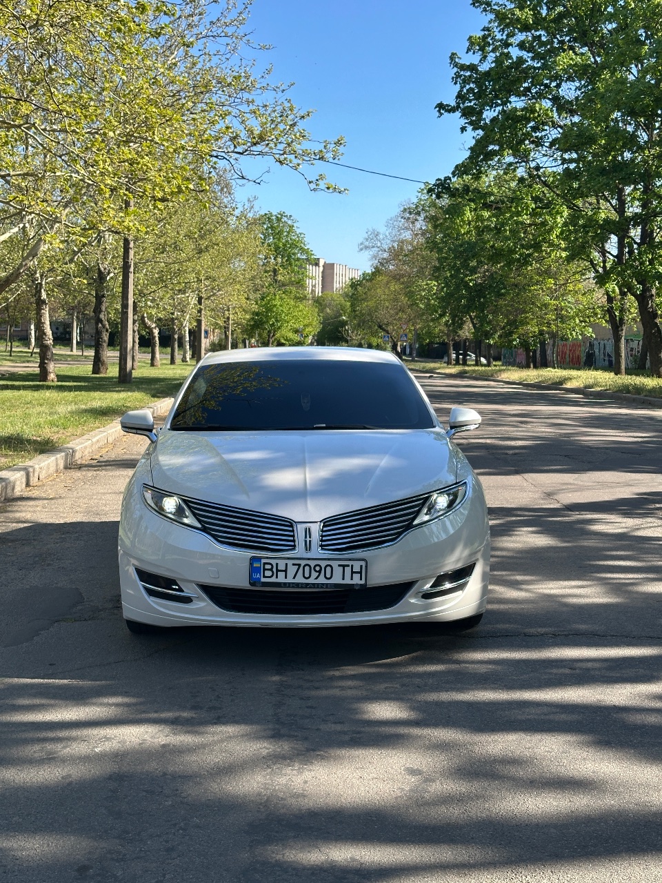 Lincoln MKZ - фото 2