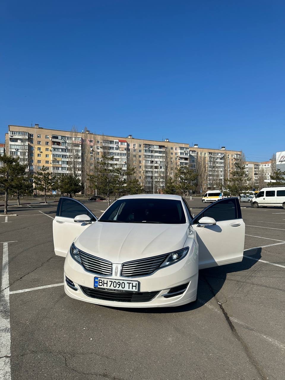 Lincoln MKZ - фото 4