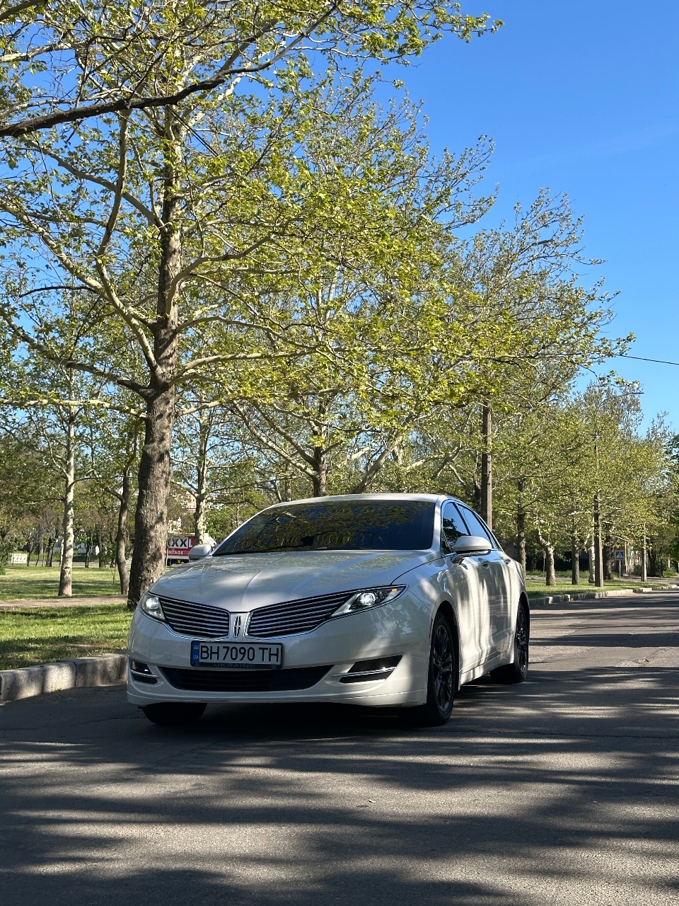 Lincoln MKZ - фото 1