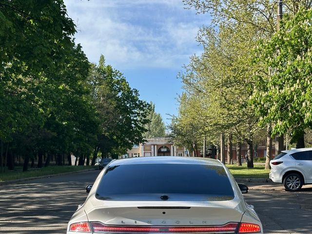 Lincoln MKZ - фото 3
