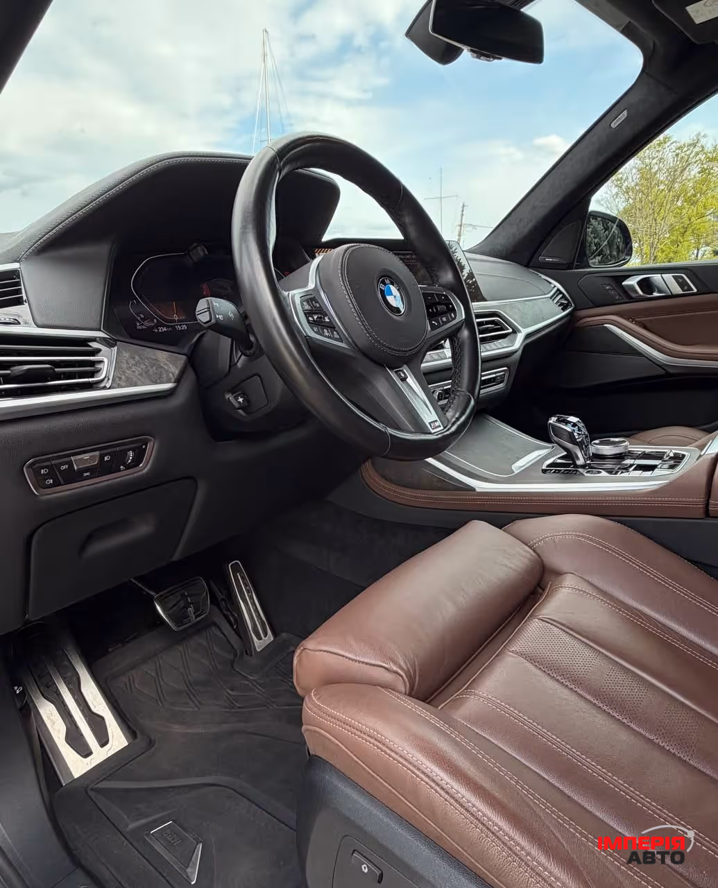 BMW X7 - фото 24