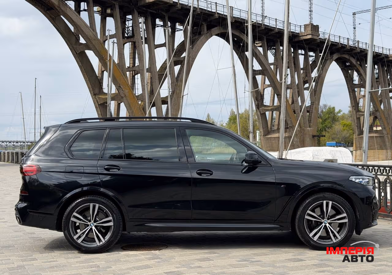 BMW X7 - фото 7