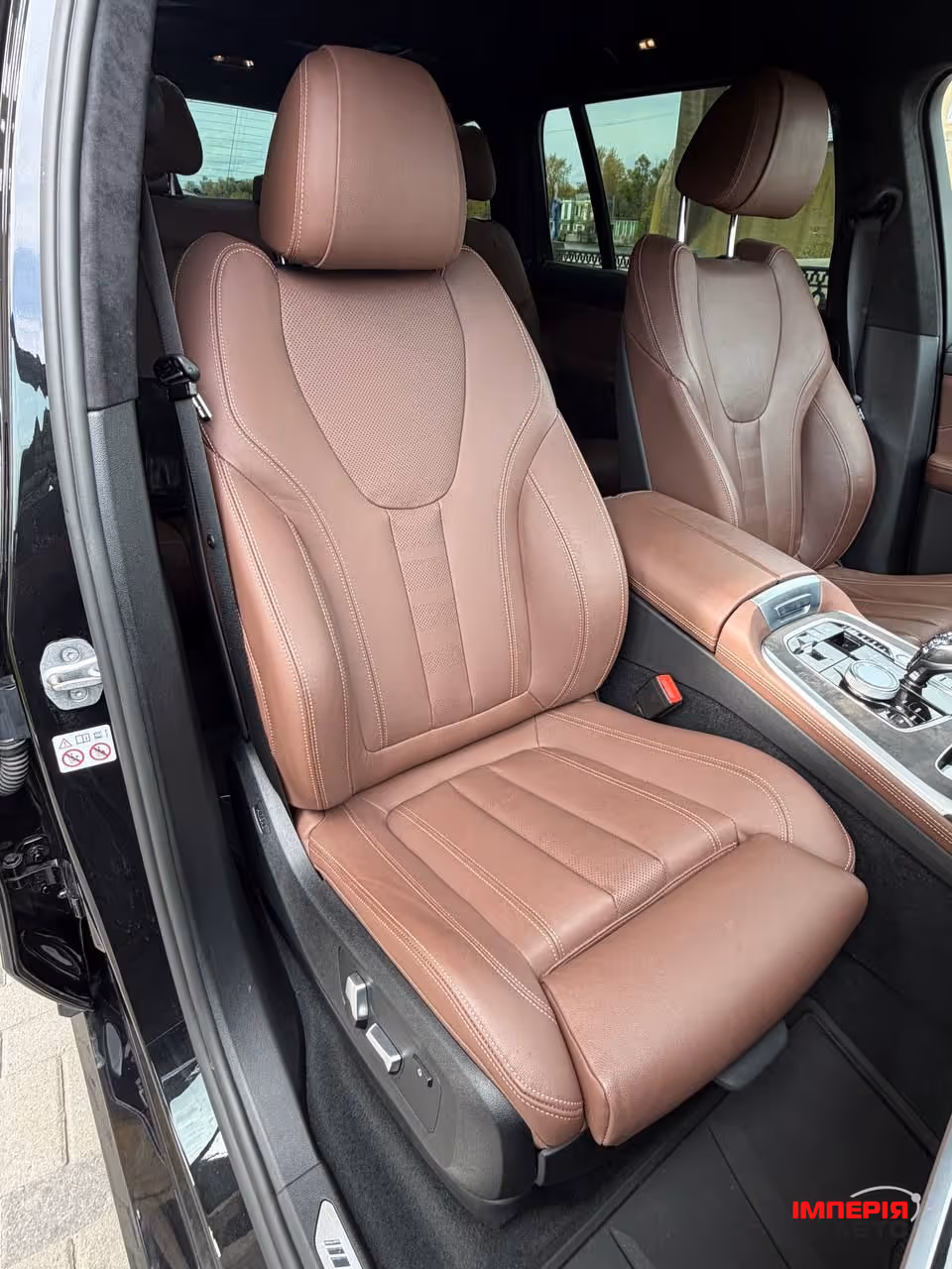 BMW X7 - фото 32