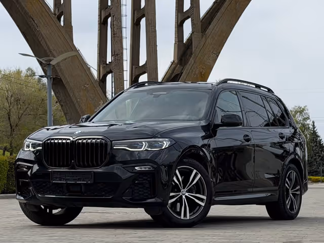 BMW X7 - фото 2