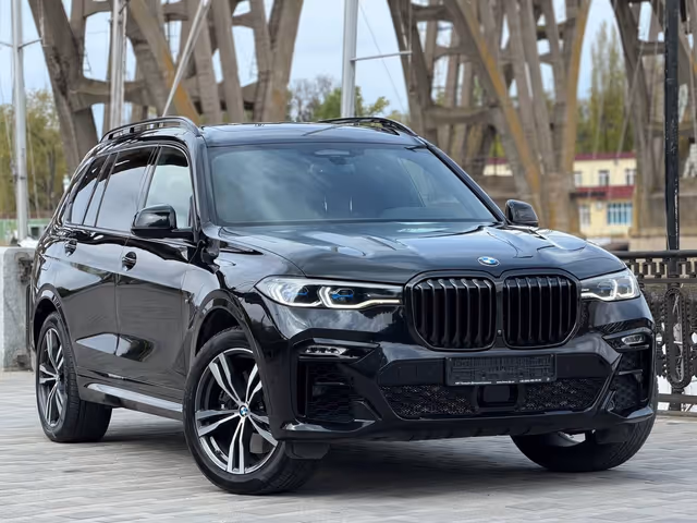 BMW X7 - фото 3