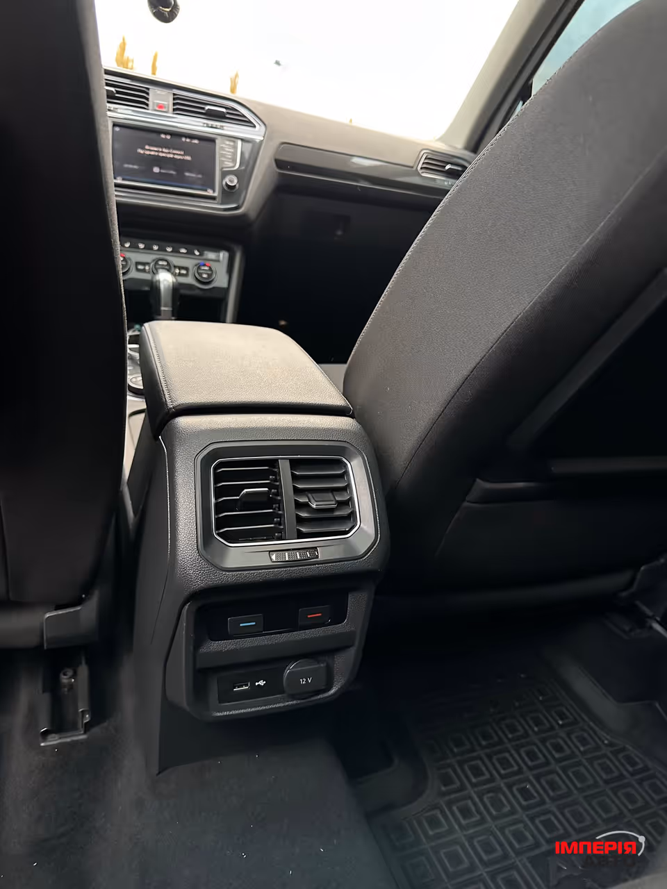 Volkswagen Tiguan - фото 15