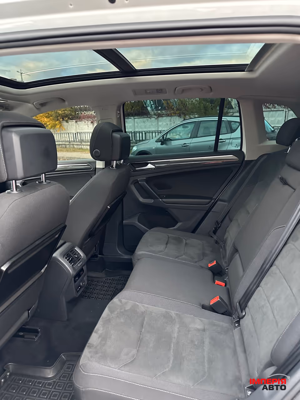 Volkswagen Tiguan - фото 14