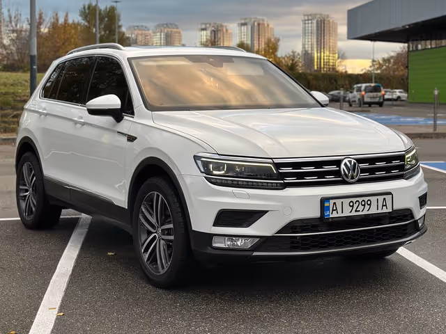 Volkswagen Tiguan - фото 2