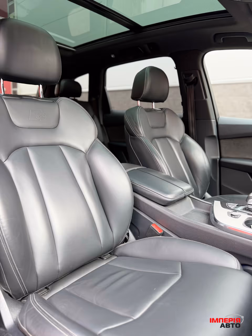 Audi Q7 - фото 12