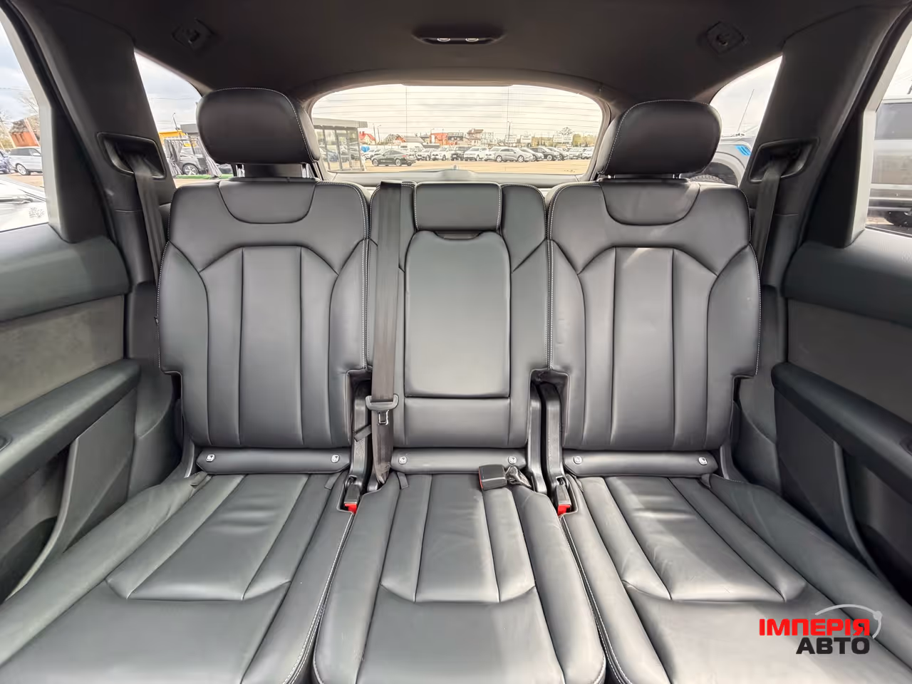 Audi Q7 - фото 13