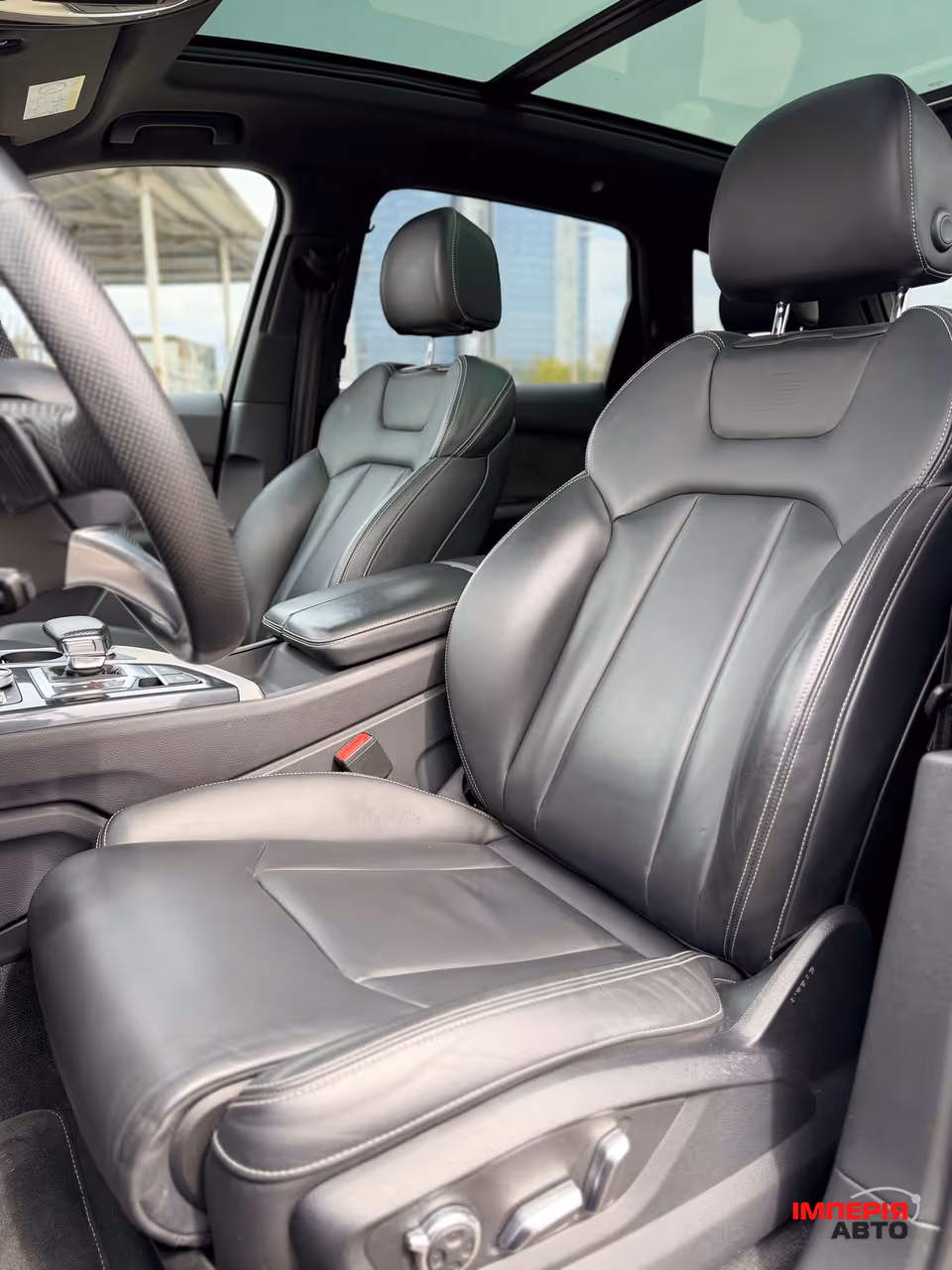 Audi Q7 - фото 8