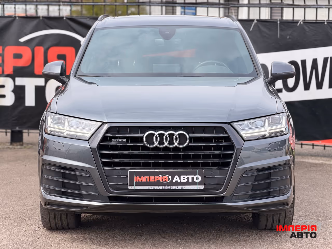 Audi Q7 - фото 2