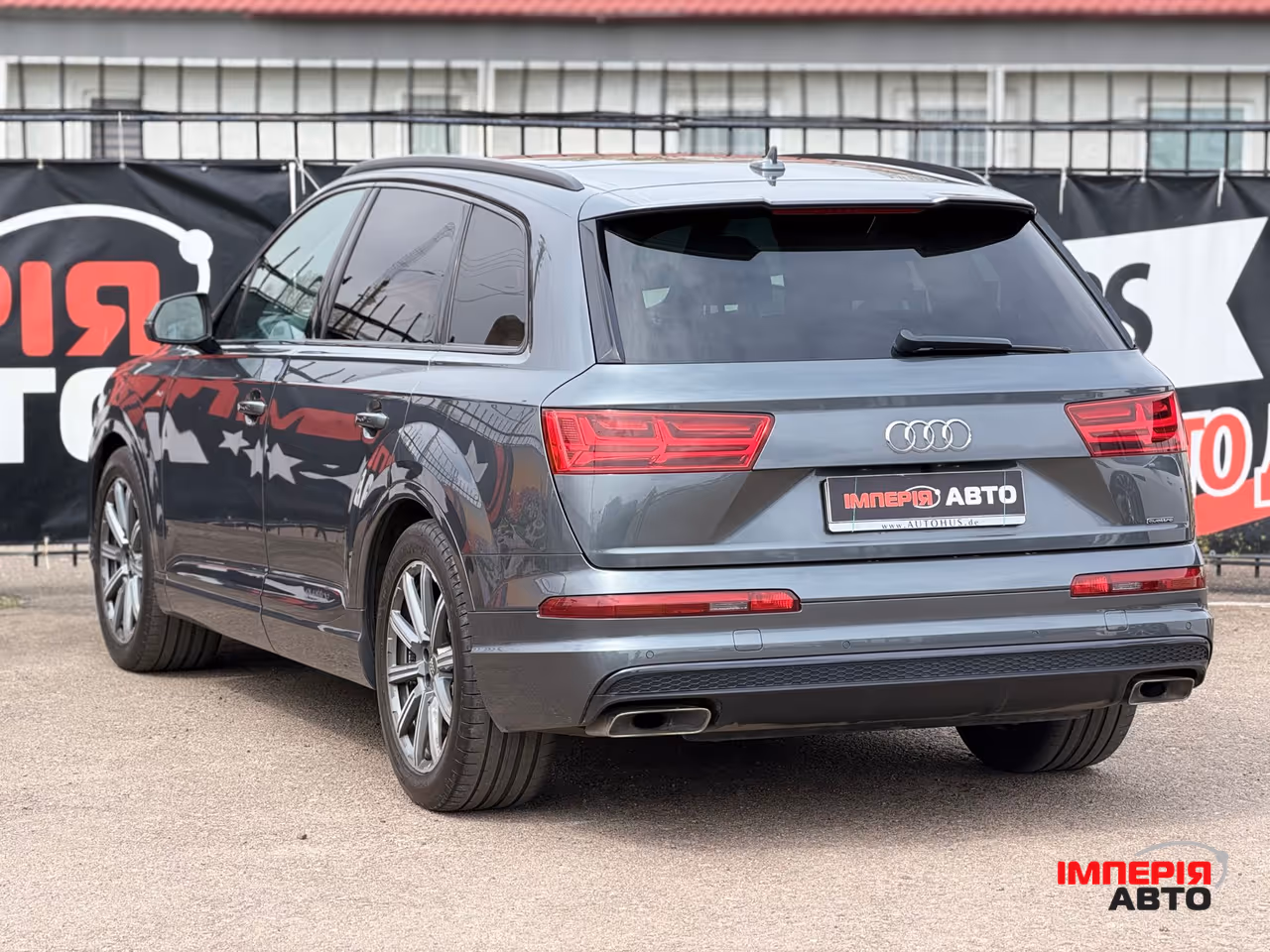 Audi Q7 - фото 6