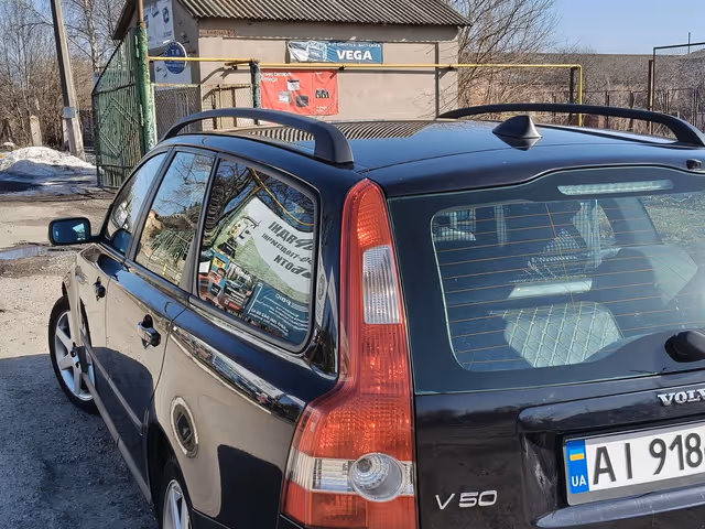 Volvo V50 - фото 3