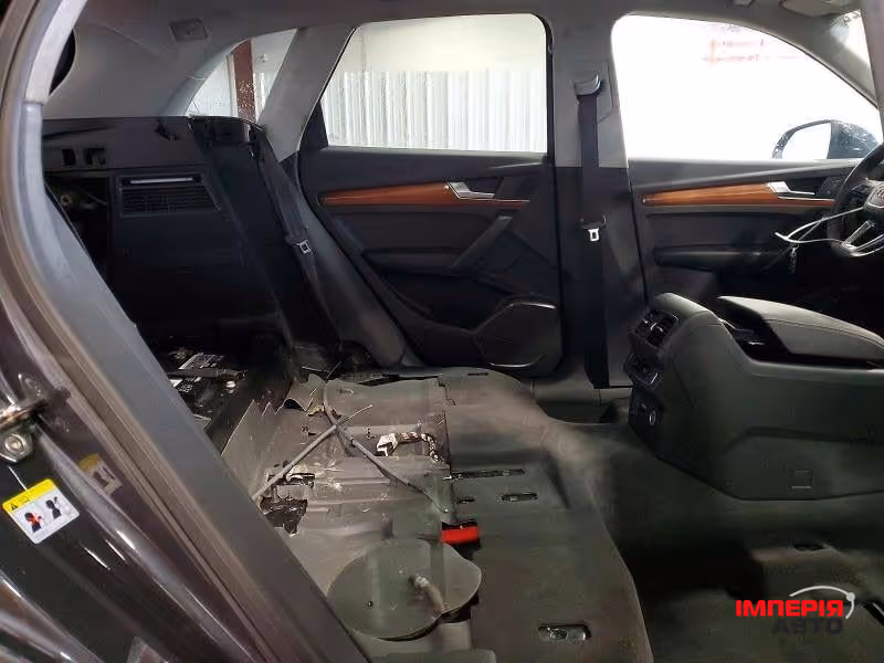 Audi Q5 - фото 12