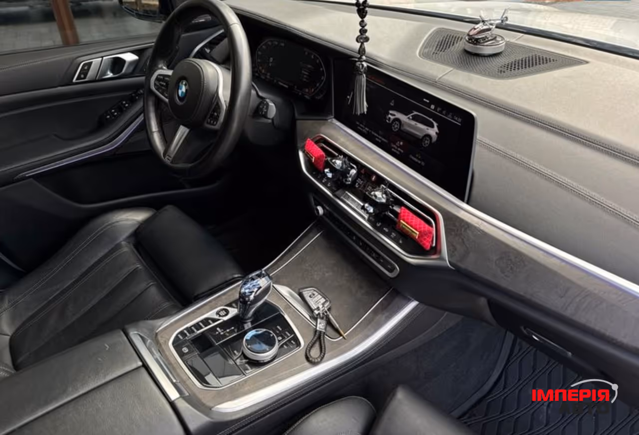 BMW X5 - фото 8