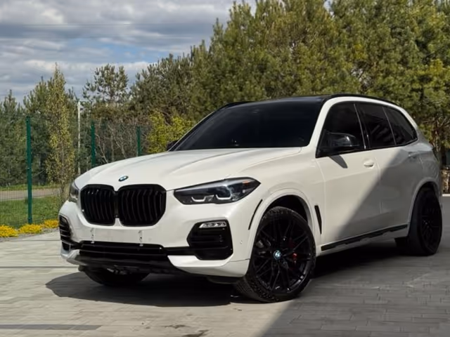 BMW X5 - фото 1