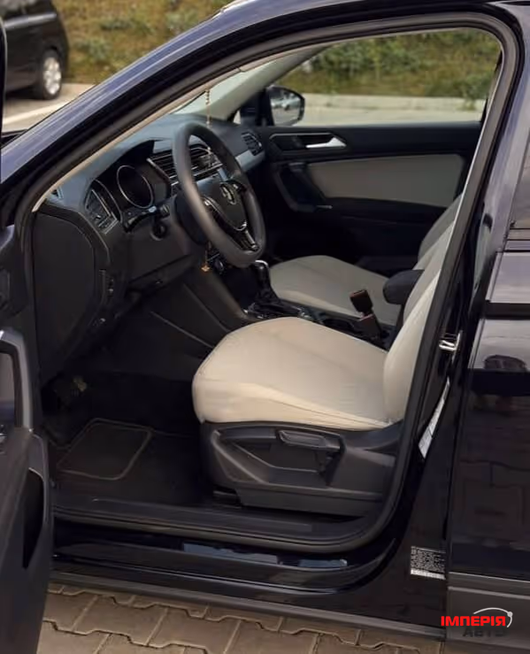 Volkswagen Tiguan - фото 9