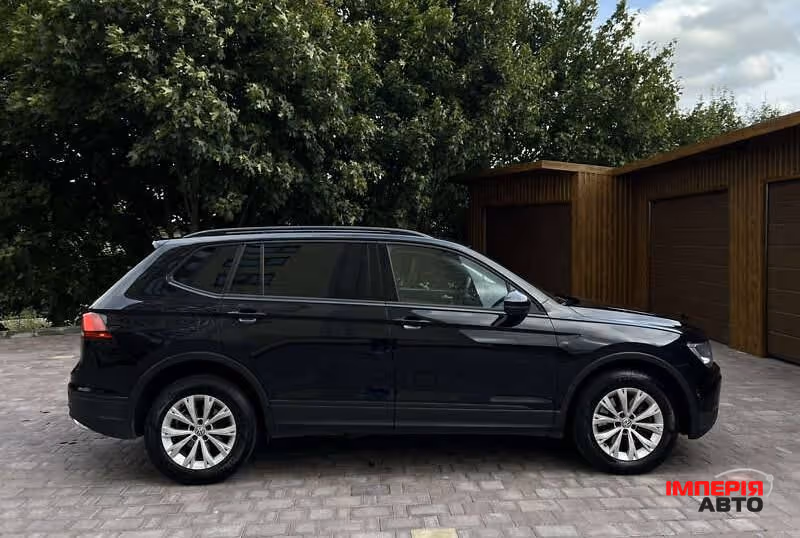 Volkswagen Tiguan - фото 4