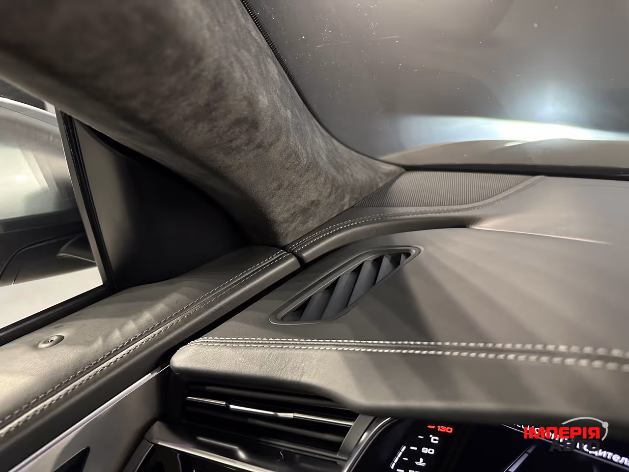 Audi SQ8 - фото 23