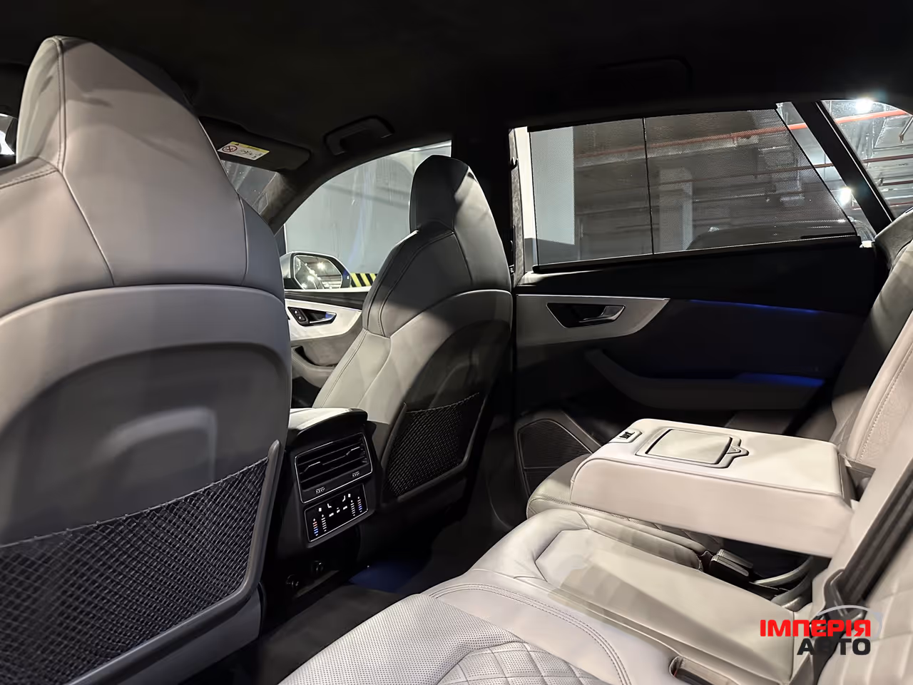 Audi SQ8 - фото 12