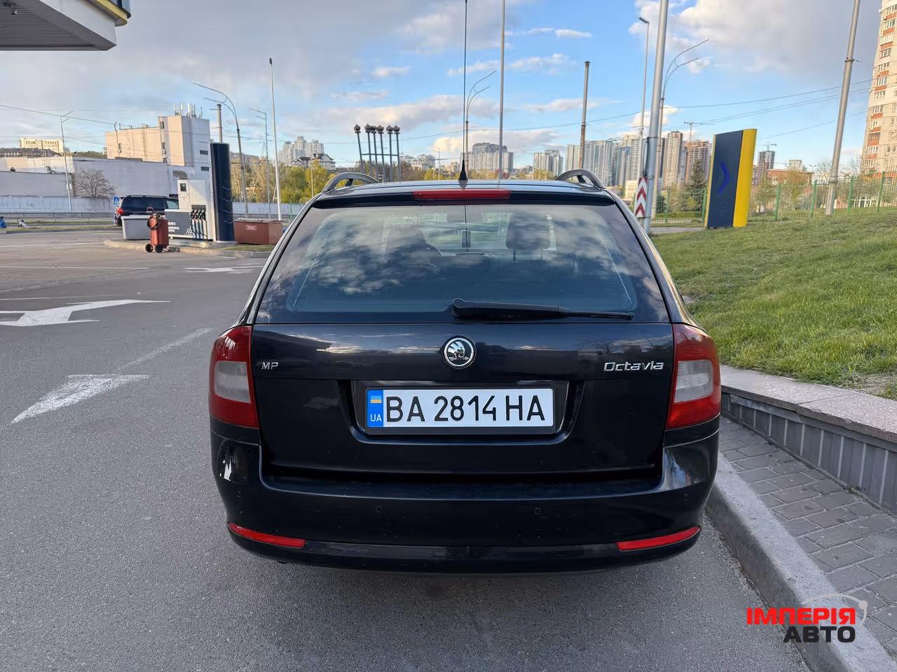 Skoda Octavia - фото 3