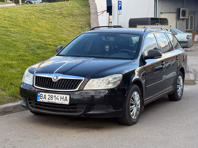 Skoda Octavia - фото 1