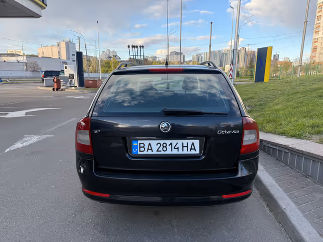 Skoda Octavia - фото 3