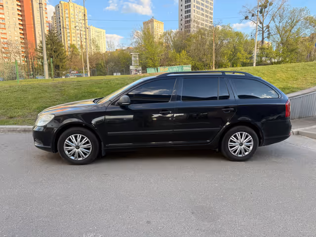 Skoda Octavia - фото 4
