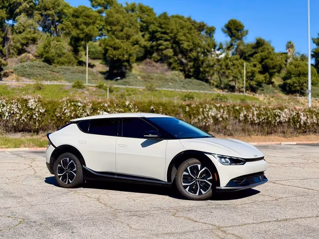 Kia EV6 - фото 3