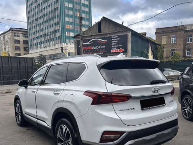 Hyundai Santa Fe - фото 3