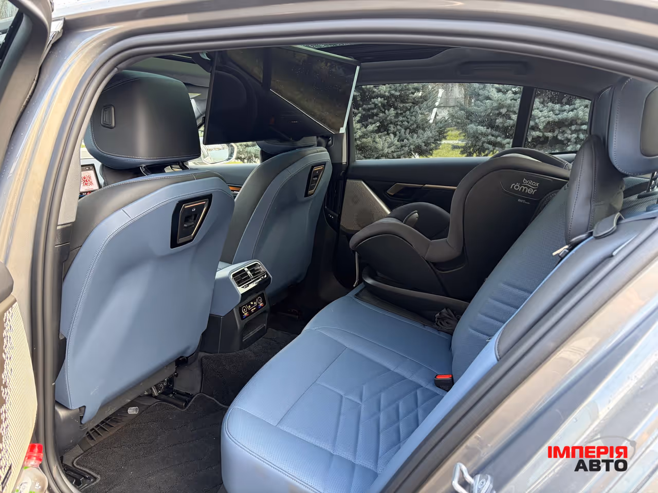 BMW i5 - фото 10