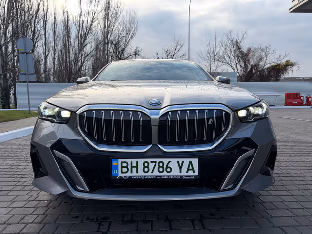 BMW i5 - фото 4