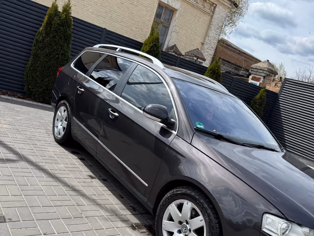 Volkswagen Passat - фото 1