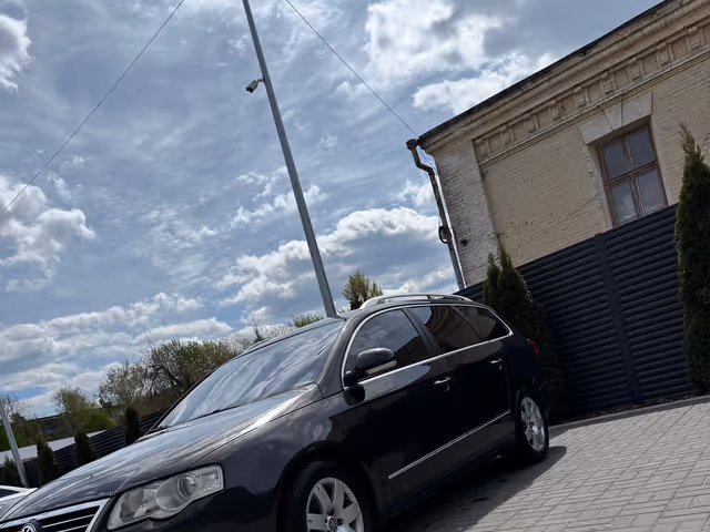 Volkswagen Passat - фото 2