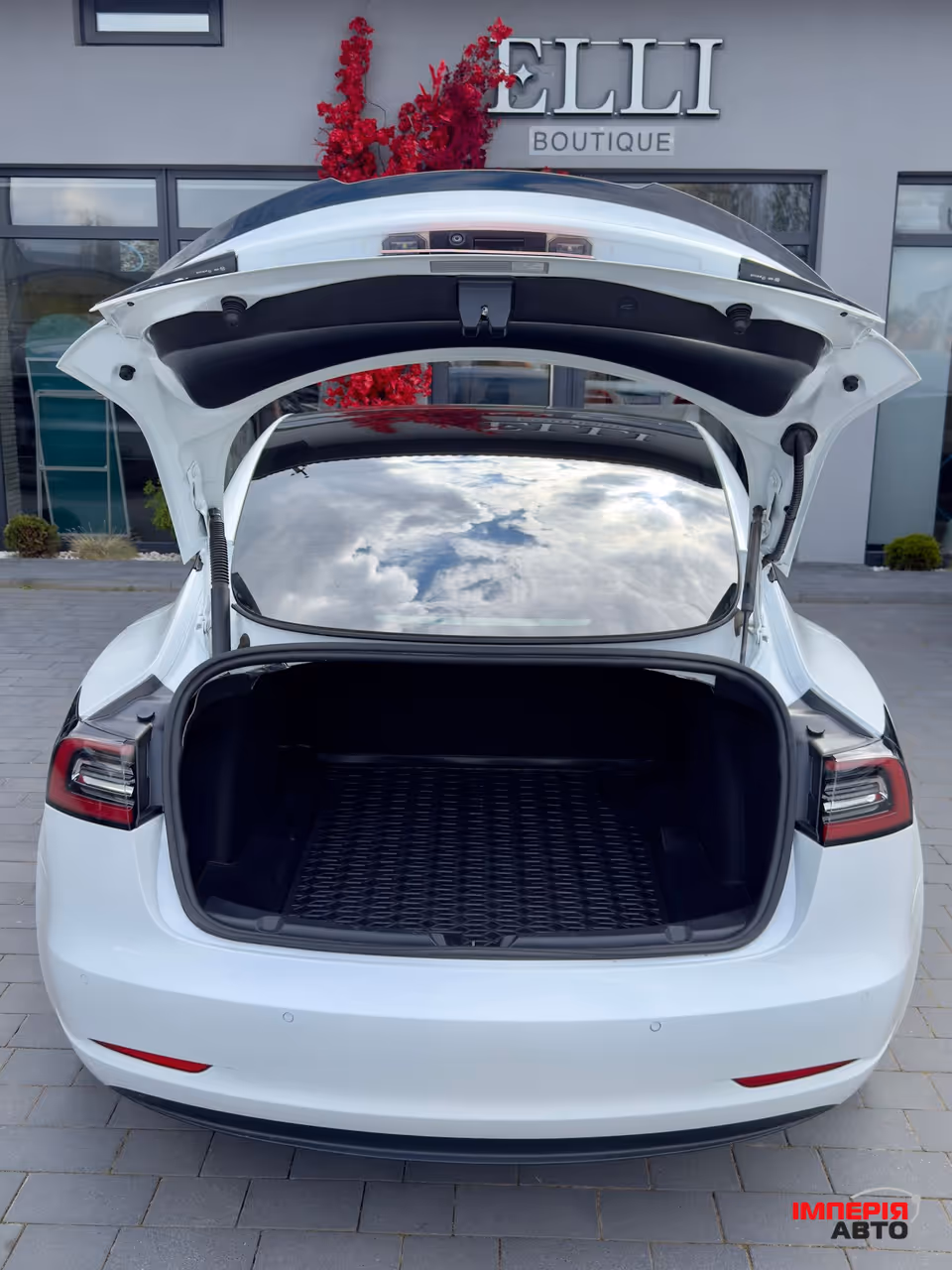 Tesla Model 3 - фото 21