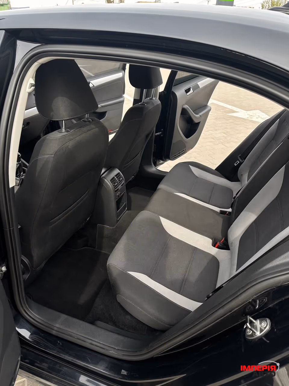 Volkswagen Jetta - фото 5
