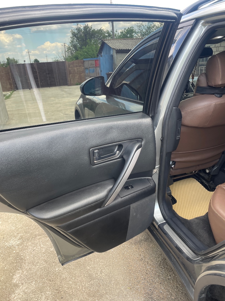 Infiniti FX - фото 11