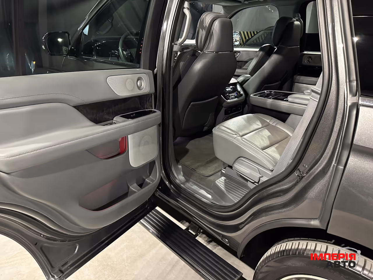Lincoln Navigator - фото 11