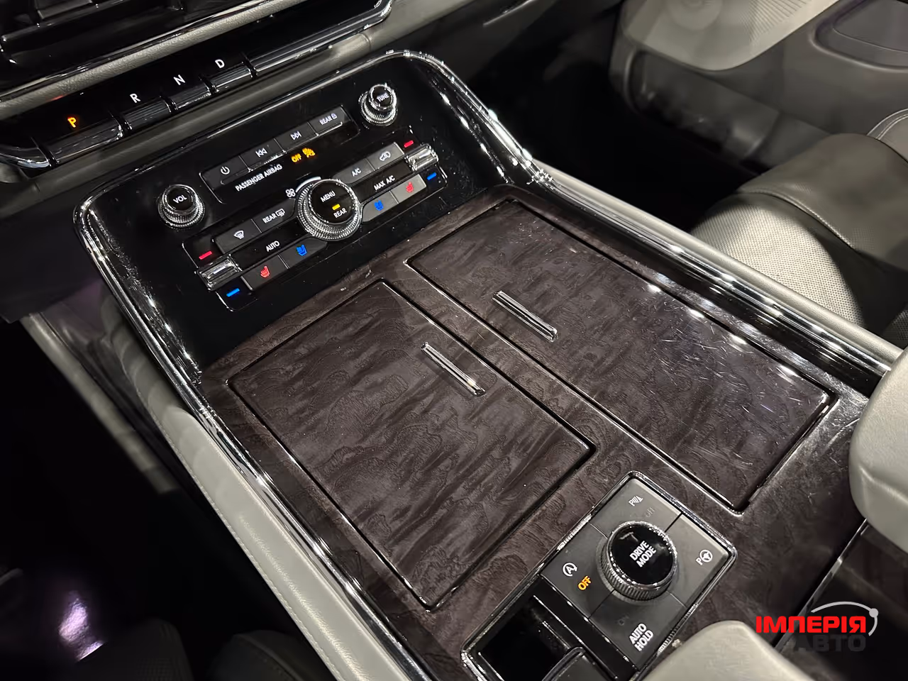 Lincoln Navigator - фото 21