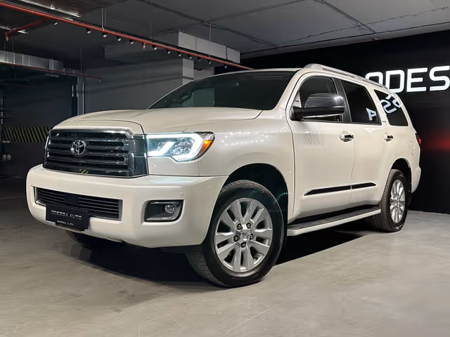 Toyota Sequoia - фото 2