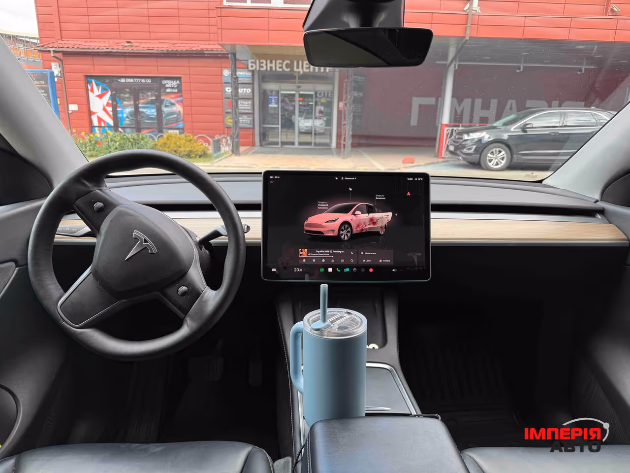 Tesla Model Y - фото 7