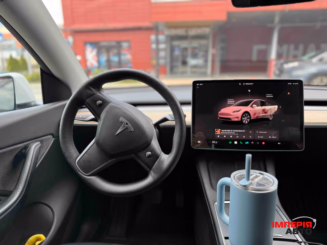 Tesla Model Y - фото 8