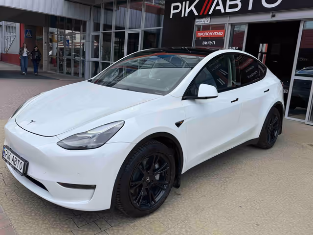 Tesla Model Y - фото 4