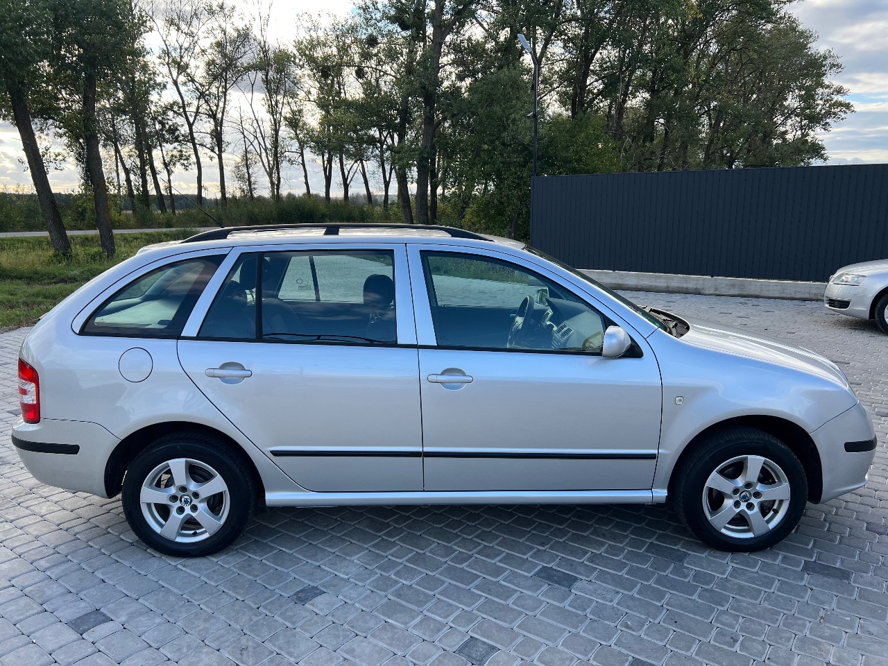 Skoda Fabia - фото 11