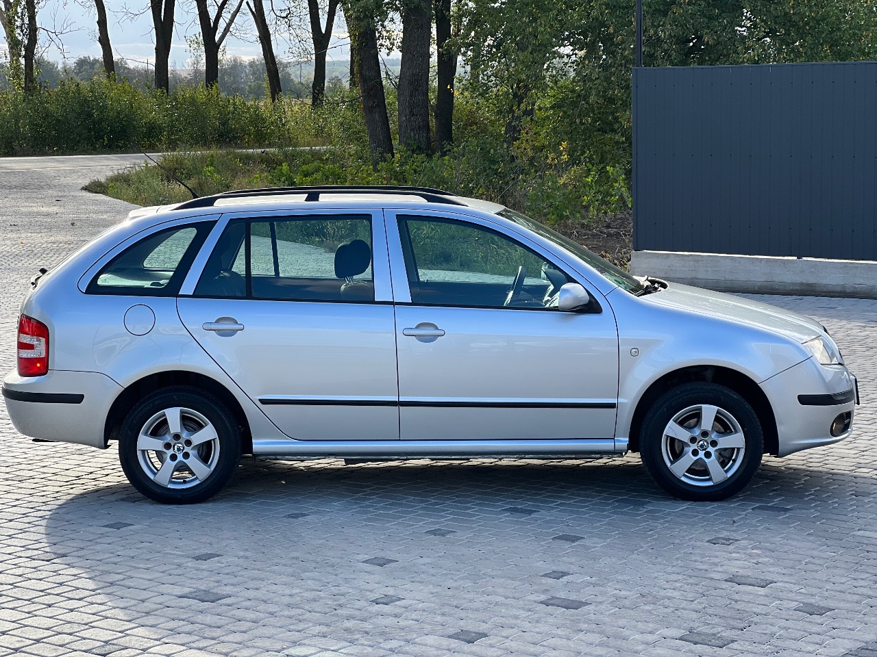 Skoda Fabia - фото 2