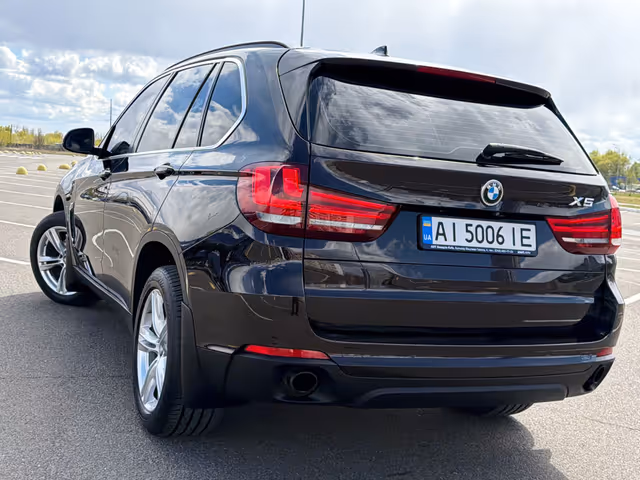 BMW X5 - фото 2