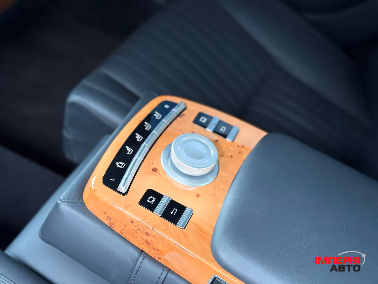 Mercedes-Benz S-Класс - фото 21