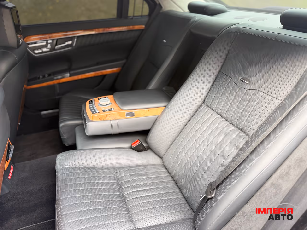 Mercedes-Benz S-Класс - фото 18