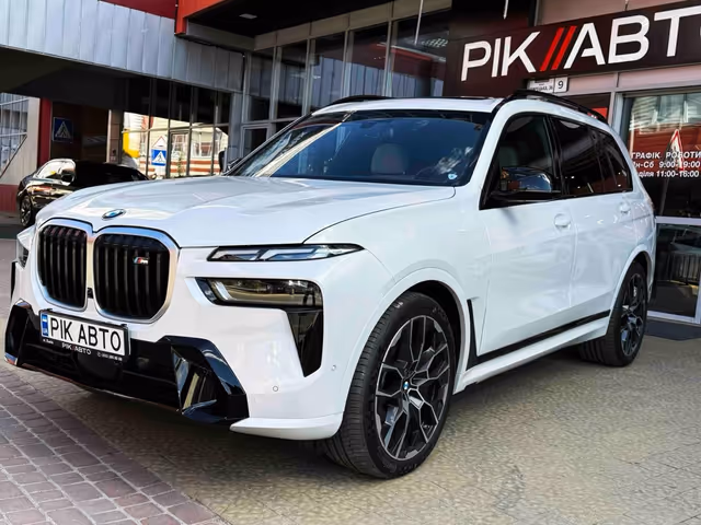 BMW X7 - фото 2